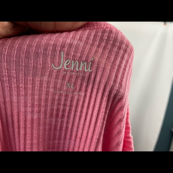 Solid Ribbed Tank Top - Picture 8 of 8